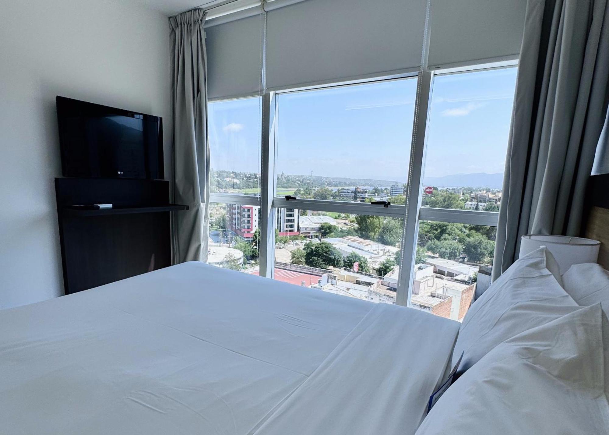 Amerian Carlos Paz & Suites Villa Carlos Paz Ngoại thất bức ảnh