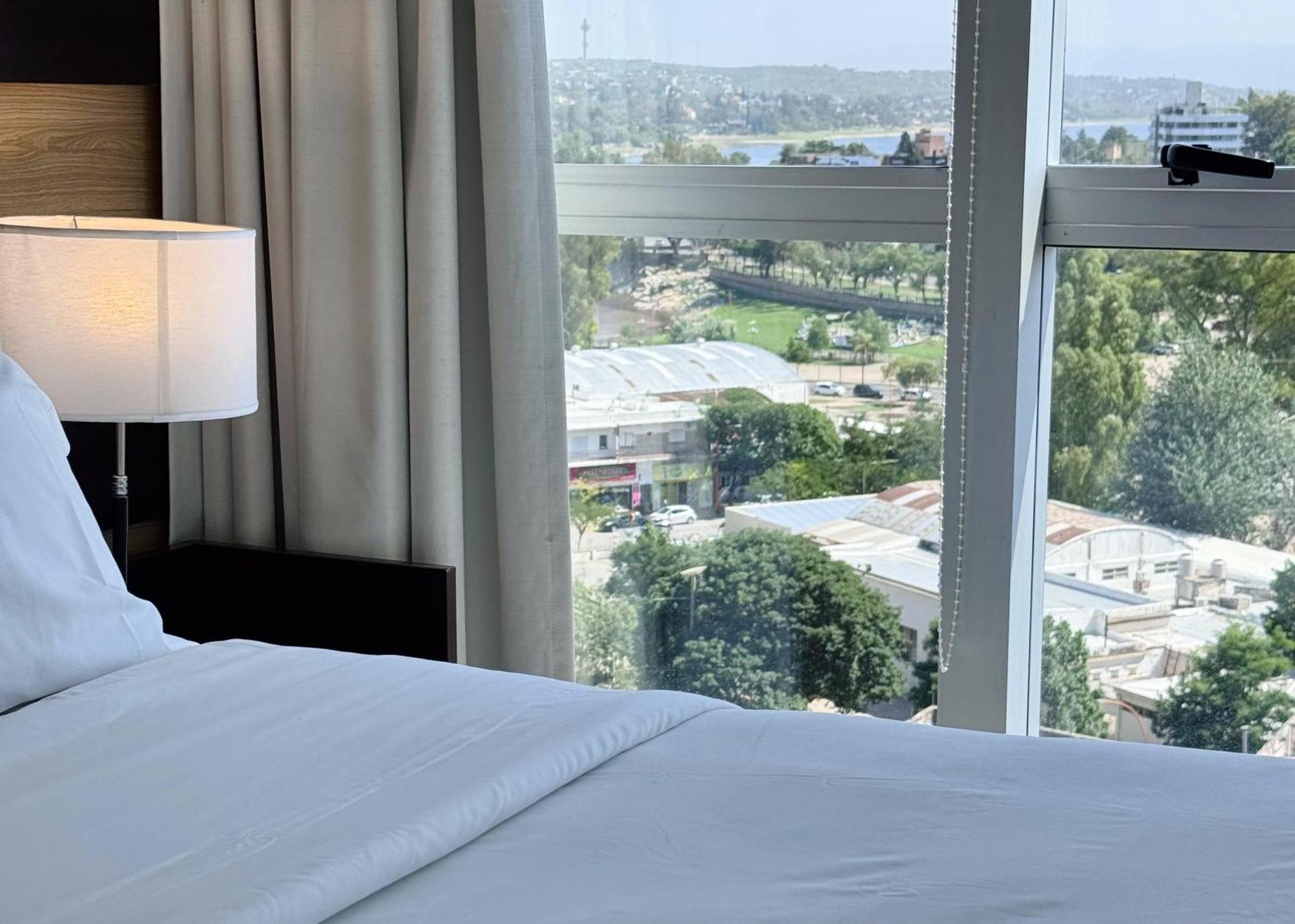 Amerian Carlos Paz & Suites Villa Carlos Paz Ngoại thất bức ảnh