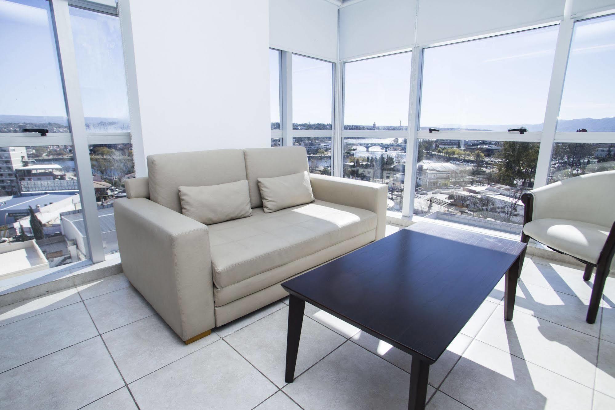 Amerian Carlos Paz & Suites Villa Carlos Paz Ngoại thất bức ảnh